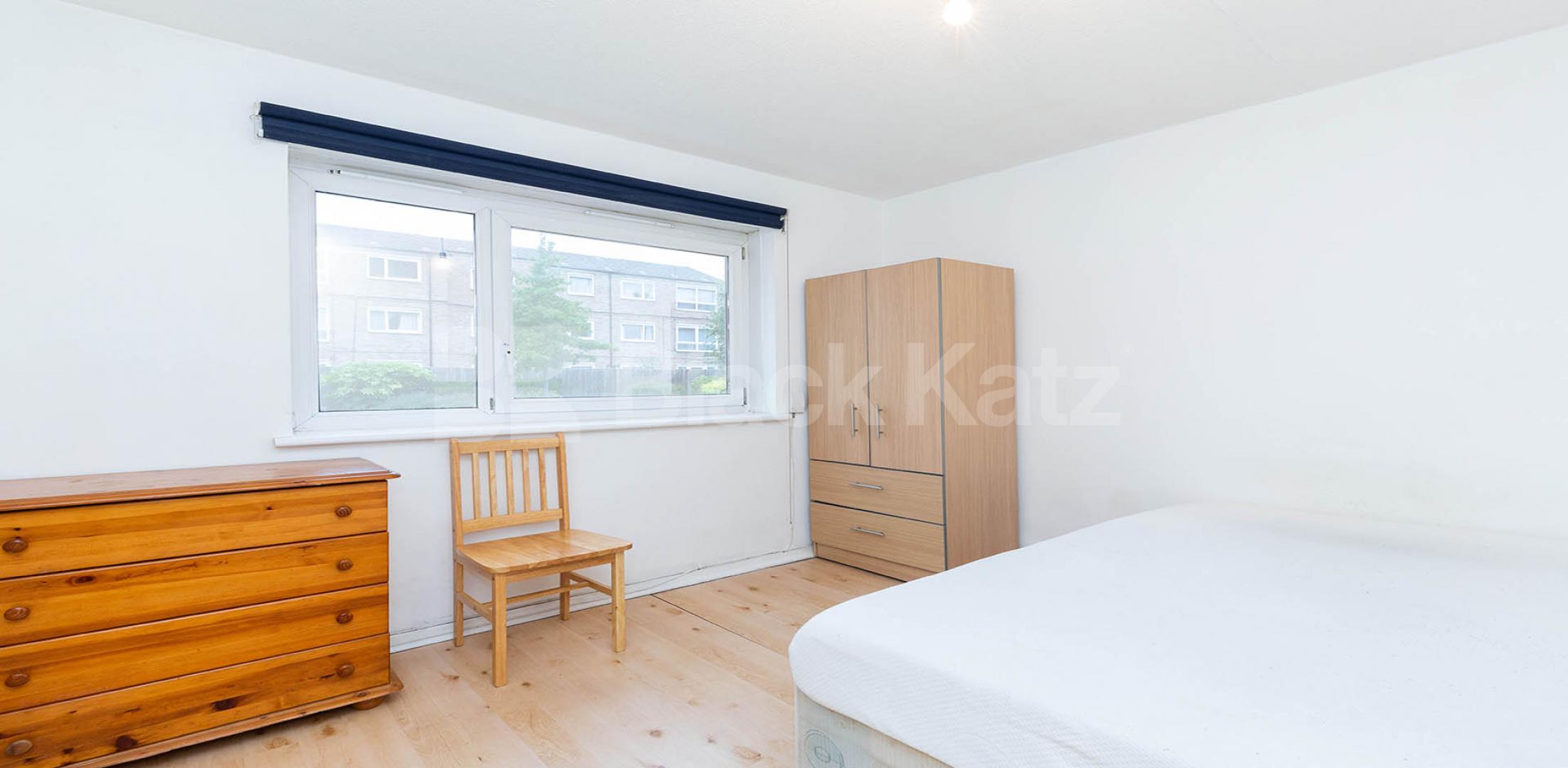 			4 Bedroom, 1 bath, 1 reception Apartment			 Patrick Connolly Gardens, Bow E3